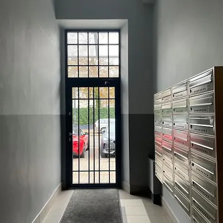 Amazing In Old Mokotow アパート *