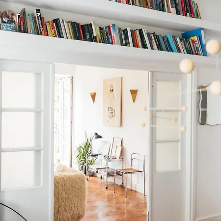 Amazing In Old Mokotow ワルシャワ